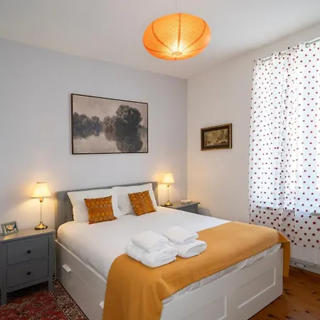 Helmer Ding Apartment